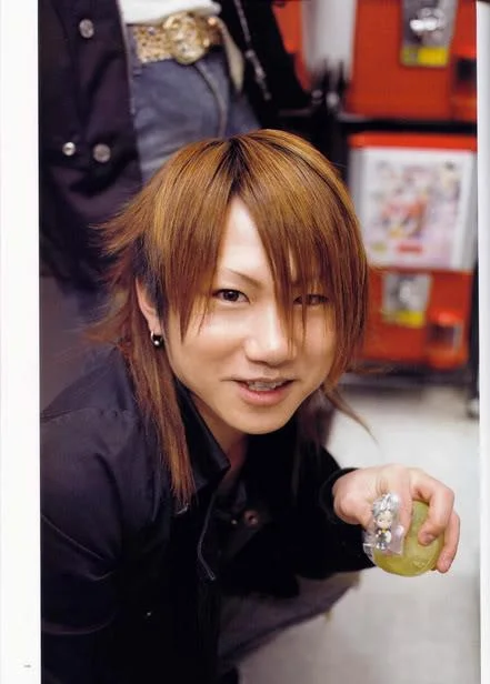 yominomakeupsmiling-1.webp