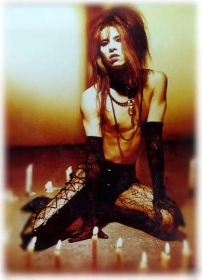 yoshiki_201-1.webp