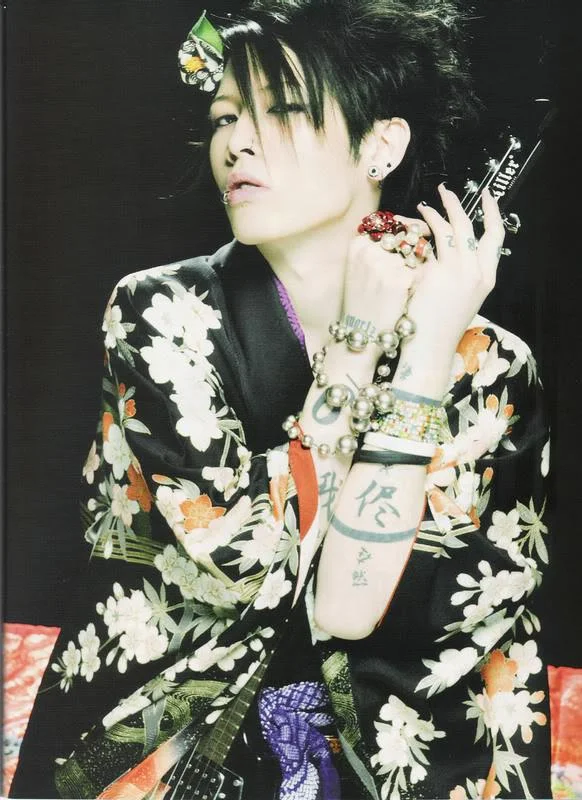 zy026miyavi00039vu-1.webp