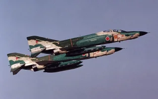 RF4E.webp