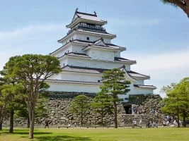 aizu-wakamatsu-castle-01.webp