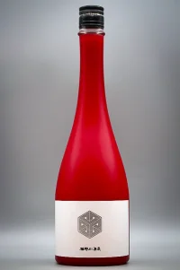 tatenogawa-muga-red-bottle-junmai-daiginjo-01.webp