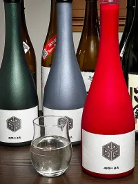 tatenogawa-muga-red-bottle-junmai-daiginjo.webp