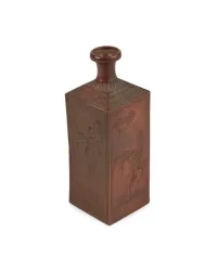A3667_Corner View_Bottle.webp