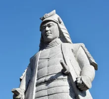 akechi-mitsuhide-statue.webp