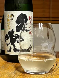Ikekame Junmai Ginjō Kurokabuto Yamadanishiki Namazake Ikekame Junmai Ginjō Kurokabuto Yamadanishiki Namazake