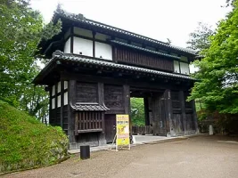 hirosaki-castle-12.webp
