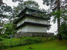 hirosaki-castle-13.webp