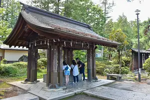 uesugi-jinja-13.webp