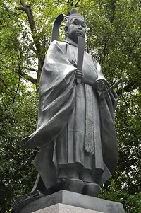 toyotomi-hideyori-statue.webp