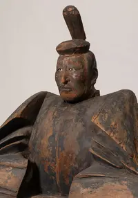 minamoto-no-yoritomo-statue-kofu.webp