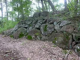 yumurayama-castle-07.webp
