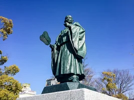 statue-of-nobutora.webp