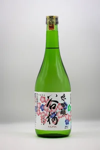 Tanizakura Ginjo Ajiginjo (谷櫻 吟醸酒 味吟醸) Tanizakura Ginjo Ajiginjo (谷櫻 吟醸酒 味吟醸)