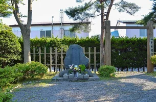 hijikata-toshizo-monument-hakodate.webp
