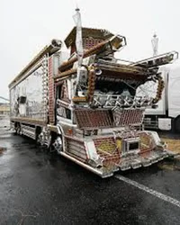 Dekotora (デコトラ)