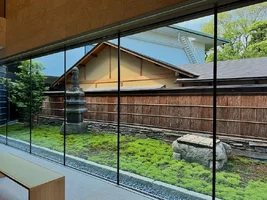 ebara-hatakeyama-art-museum-garden.webp