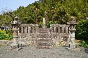 tomb-of-shimazu-yoshihisa.webp