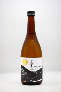 Bijofu Tokubetsu Honjozo (美丈夫 特別本醸造) Bijofu Tokubetsu Honjozo (美丈夫 特別本醸造)