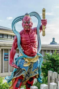 benten-statue-enoshima-2.webp