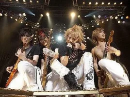 toplesshiroto.webp