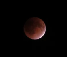 lunar_eclipse_121011_02.webp