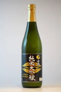 hakutsuru-junmai-daiginjo-02.webp