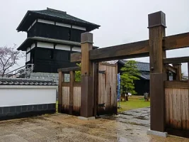 tanaka-castle-14.webp