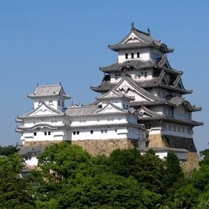 Yes, another shot of the castle.
