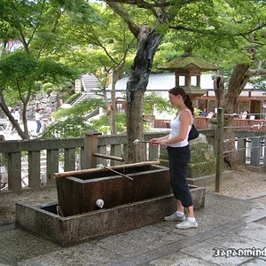 Kiyomizu-dera_Temple04