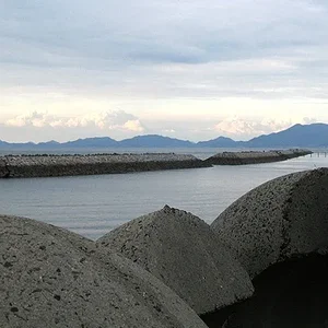 Wave breakers