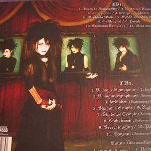 Moi Dix Mois Shadow X 005.jpg