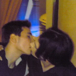 Kiss.jpg