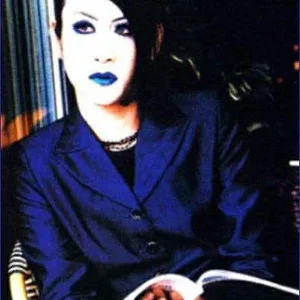 Mana-samaReadingamag.jpg
