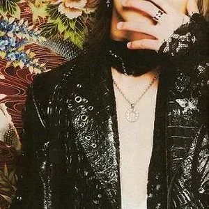 JUNE_SHOXXALICENINE5.jpg