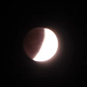 lunar_eclipse_121011.jpg