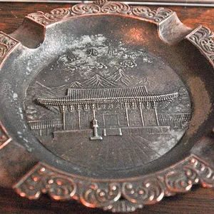 ashtray1.jpg