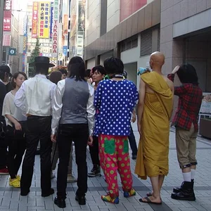 akb01.jpg