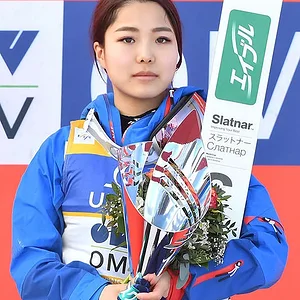 sara-takanashi.jpg