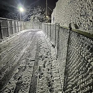 nightly-snow-2.jpg