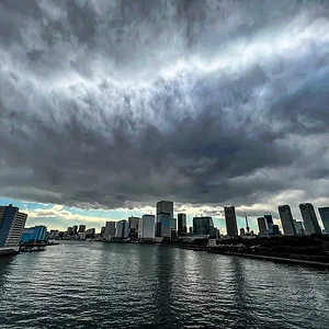 ominous-skies.jpg