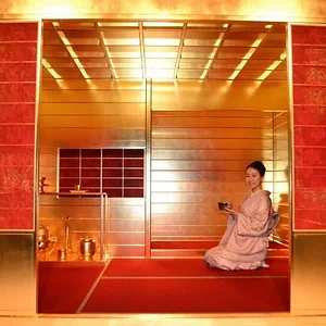 hideyoshi-golden-tea-room.jpg