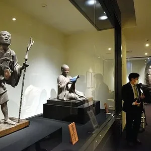 saint-kuya.jpg