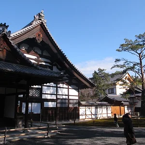 Kinkaku-ji (t) in winter