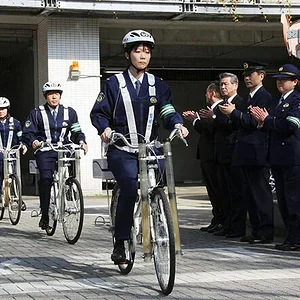 police-bicycle-helmet.jpg