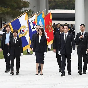 kishida-in-seoul-2.jpg