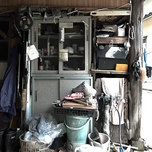cabinet.JPG