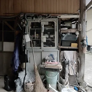 cabinet.JPG