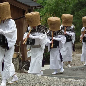 Daikokuji-Sasayama_Komus%C5%8D_Shakuhachi_%E5%A4%A7%E5%9B%BD%E5%AF%BA%EF%BC%88%E7%AF%A0%E5%B1%...jpg