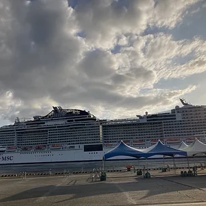 cruise ship.JPG